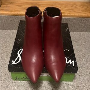 Sam Edelman Kinsey Kitten Heel Short Boot Red 8.5M